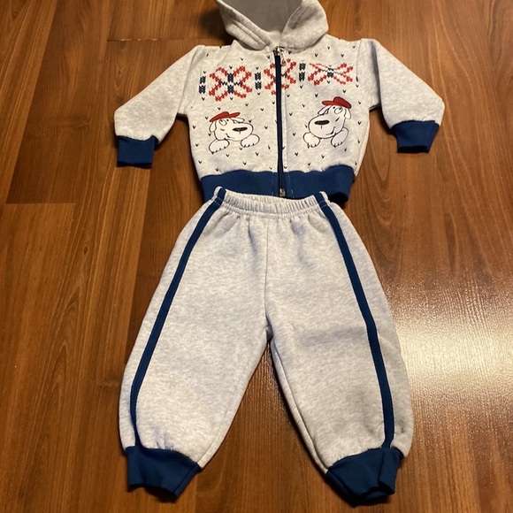 Nwot Snoopy 2 Piece Fleece Sweatpants and Zip Hoodie - Picture 3 of 4